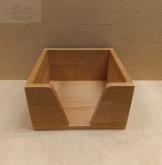 Ящик для сервировки деревянный 140х140мм H100мм с выемкой, бук лакированный Ящик для сервировки деревянный 140х140мм H100мм с выемкой, бук лакированный